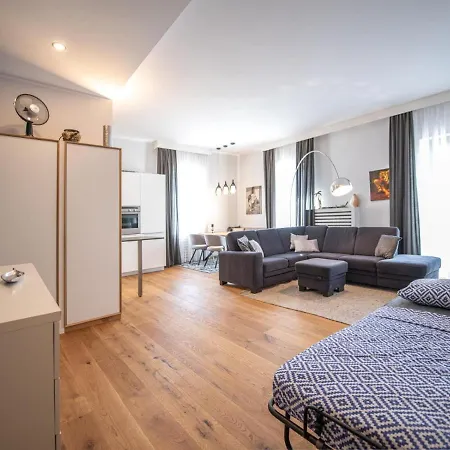 Elegant Flat In The Centre Of